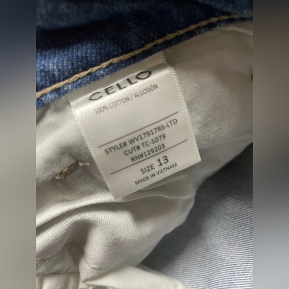 Cell Light Wash Mom Jeans - Picture 3 of 3